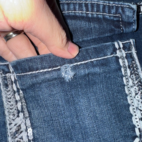 Maurice’s cropped jeans - Picture 7 of 7